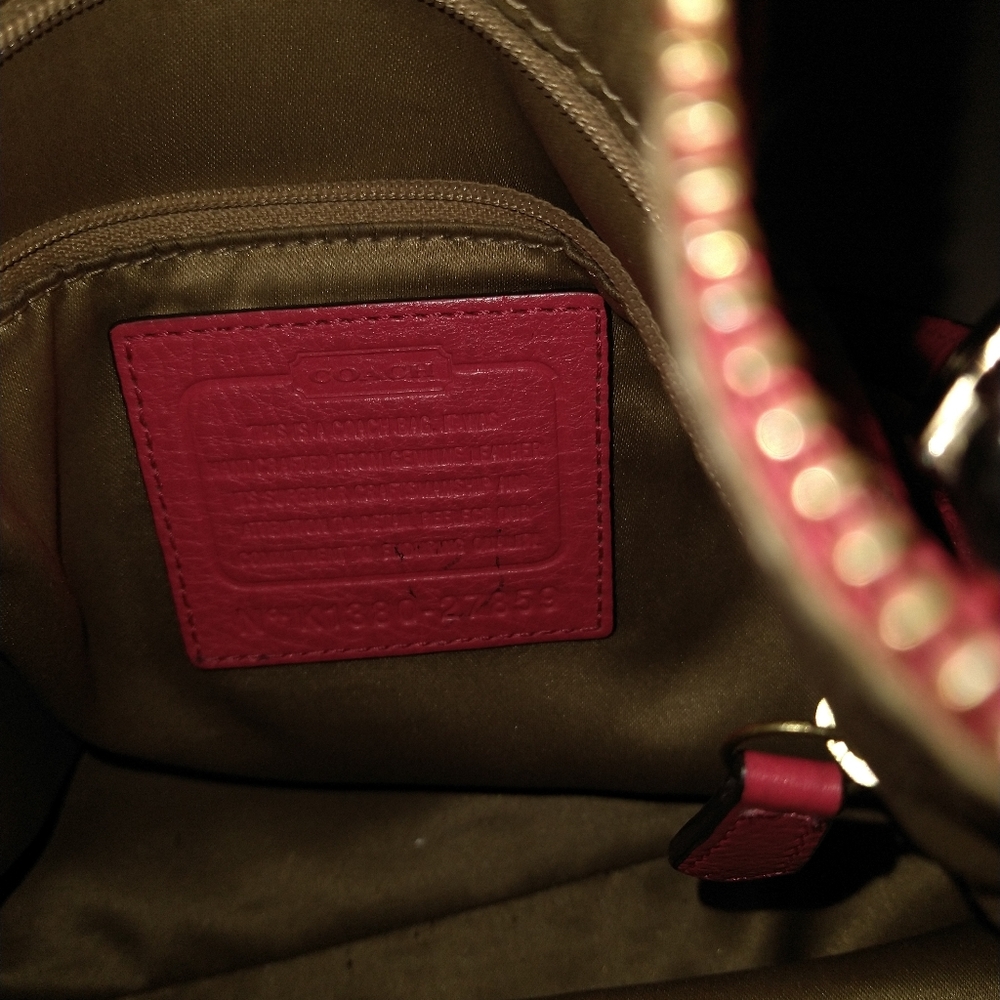Coach - Picture 5 of 6